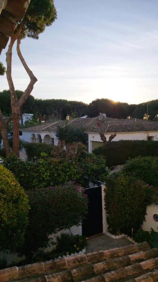 Benamara Gardens, Apartment With Pool, 100M From Beach Near Marbella & 에스테포나 0*,  스페인